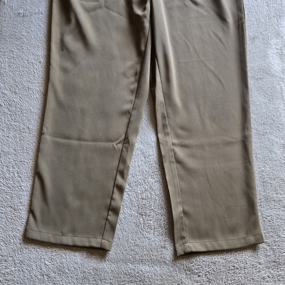 Halara High Waisted Pocket Solid Work Tapered Pants Kangaroo Size Large - Picture 5 of 10